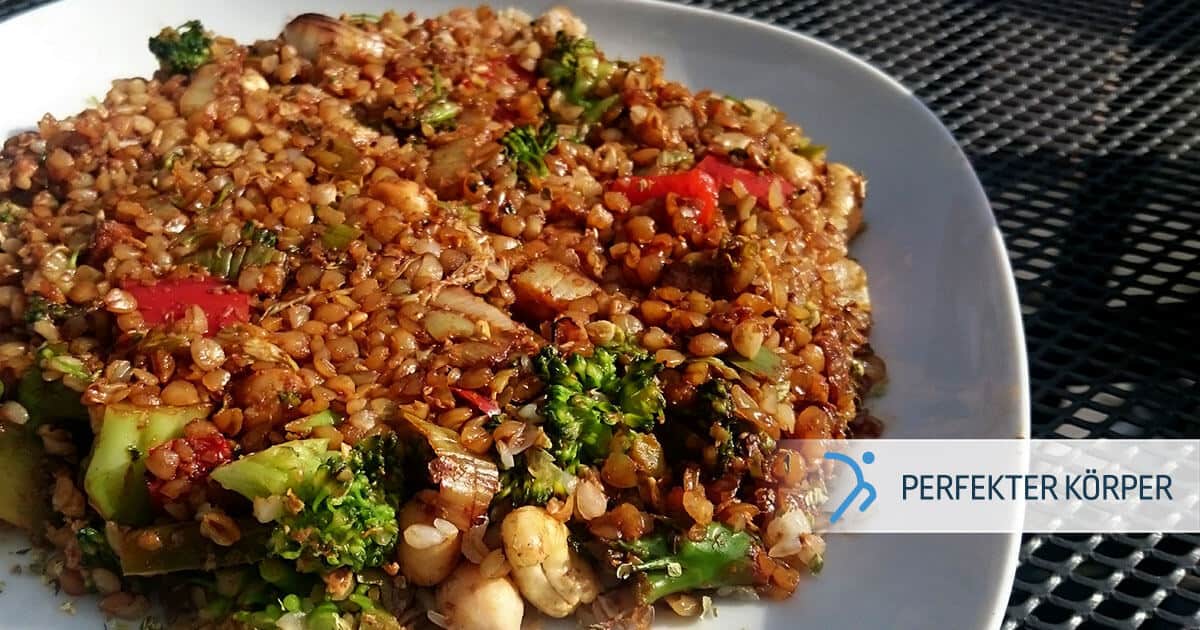 Asiatische Proteinladung mit Buchweizen und Kichererbsen - Perfekter Körper
